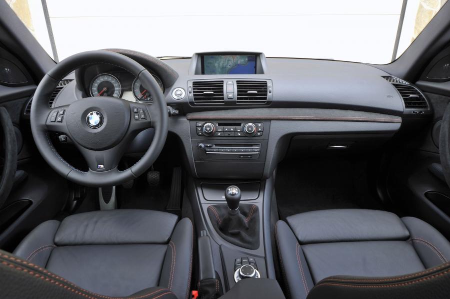  BMW 1-Series M 2011 года  (фото 11 из 79)
